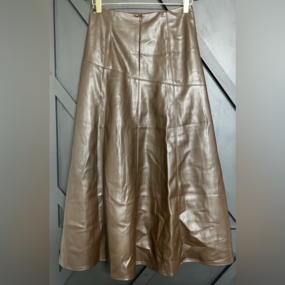 NWT Petal & Pup Haelee Faux Leather Skirt in Brown, Size 6 - Picture 9 of 11